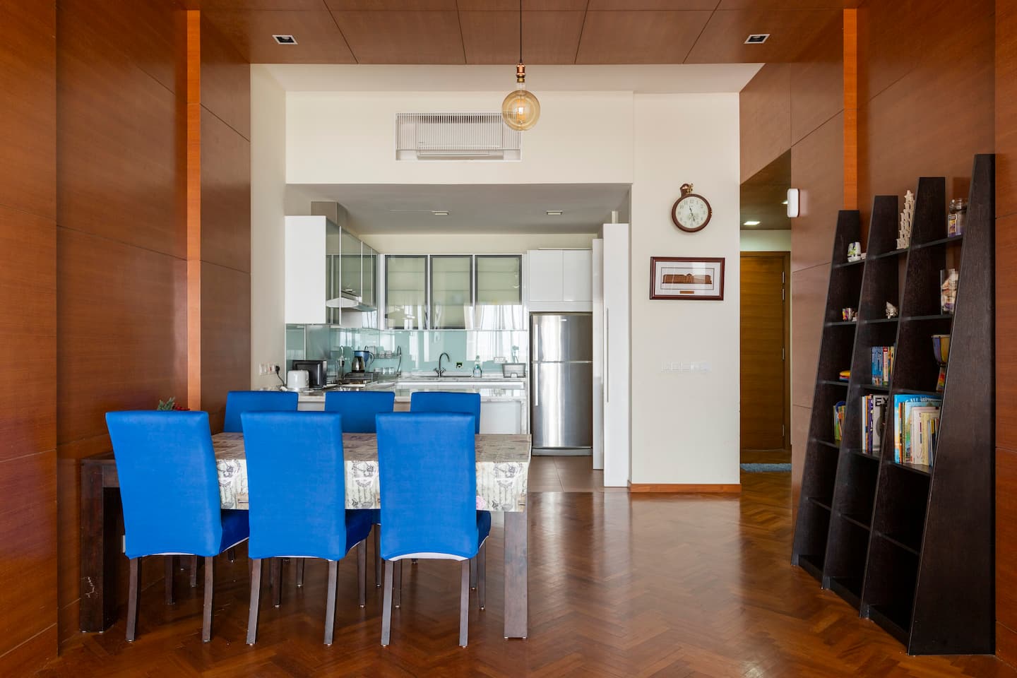 Dining and kitchen space in the Straits Quay apartment